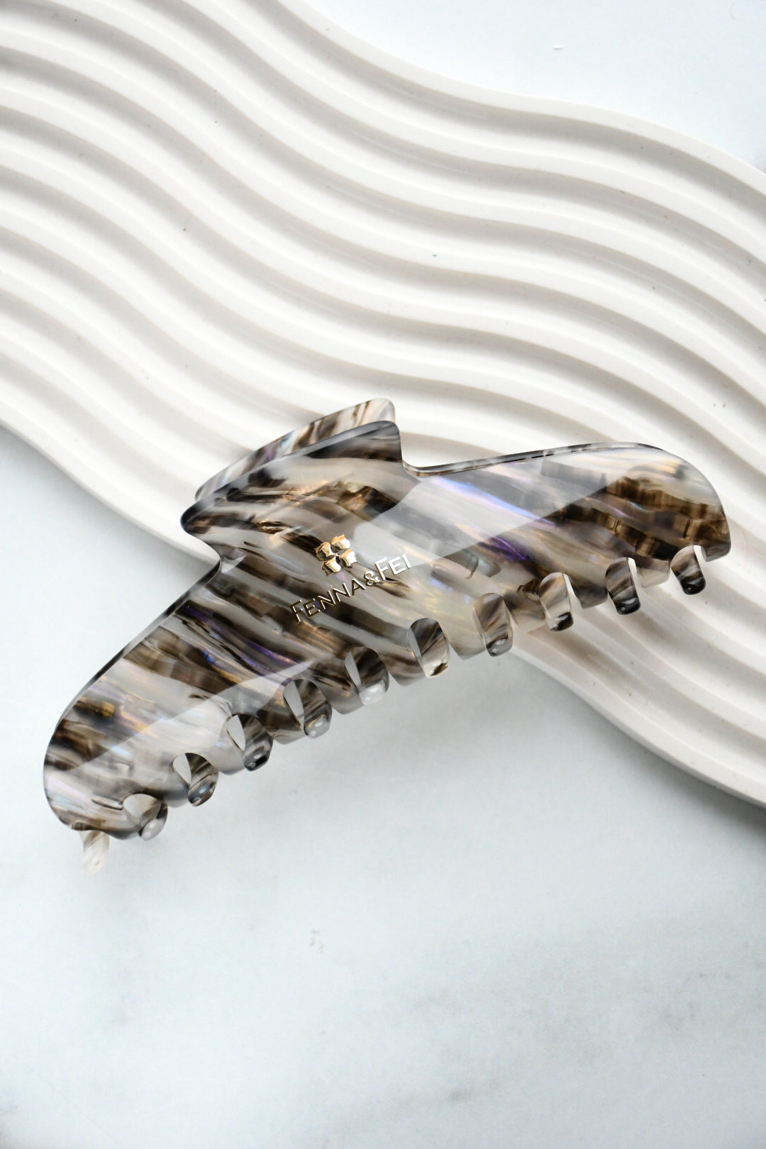 Glamour Grip XL Claw in Phantom Quartz | Black White Blue Iridescent | Italian Acetate Tortoise Shell XL Hair Clip
