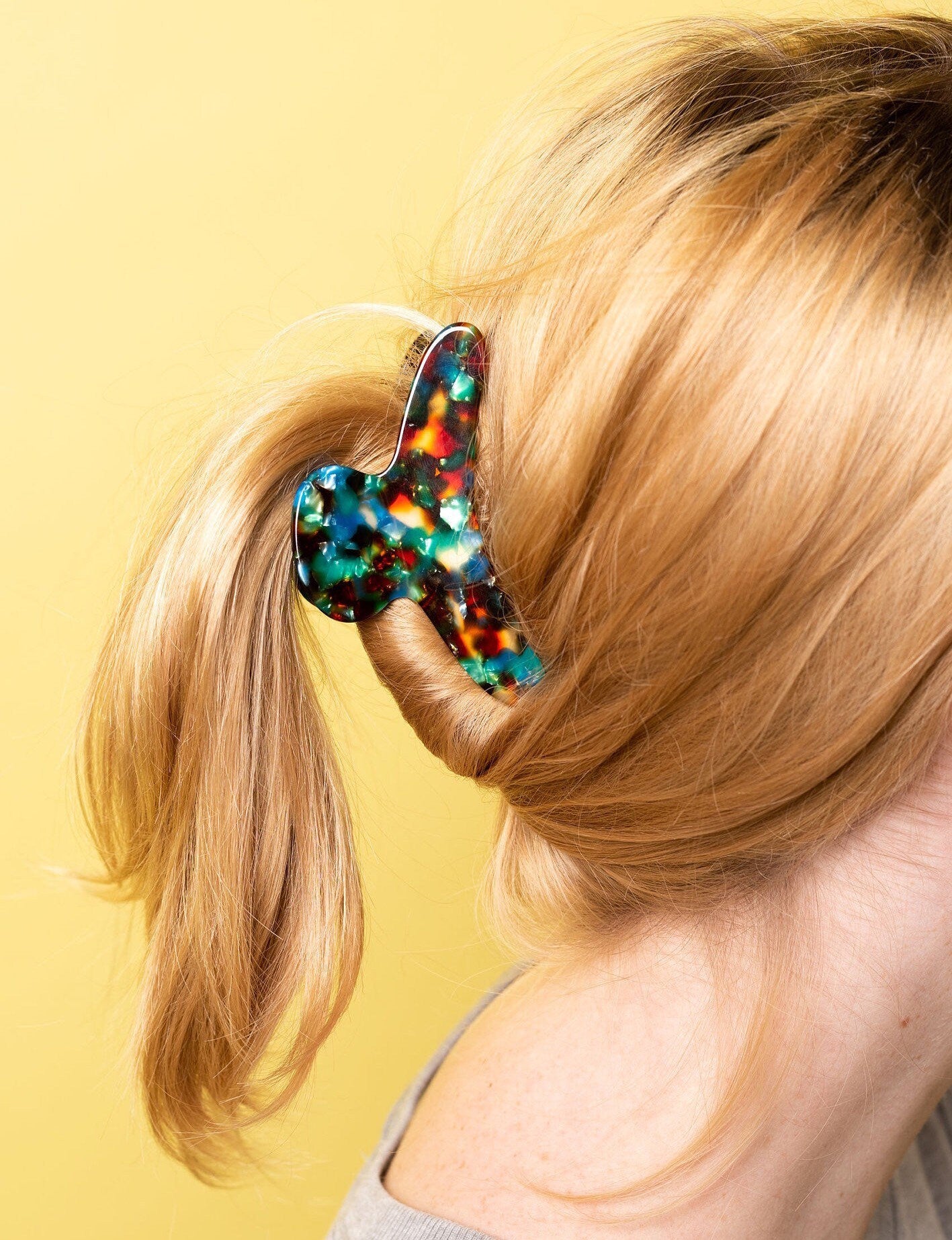 French Claw in Pebble | Black Gray Mottled Mosaic Acetate Hair Claw Clip Stainless Steel