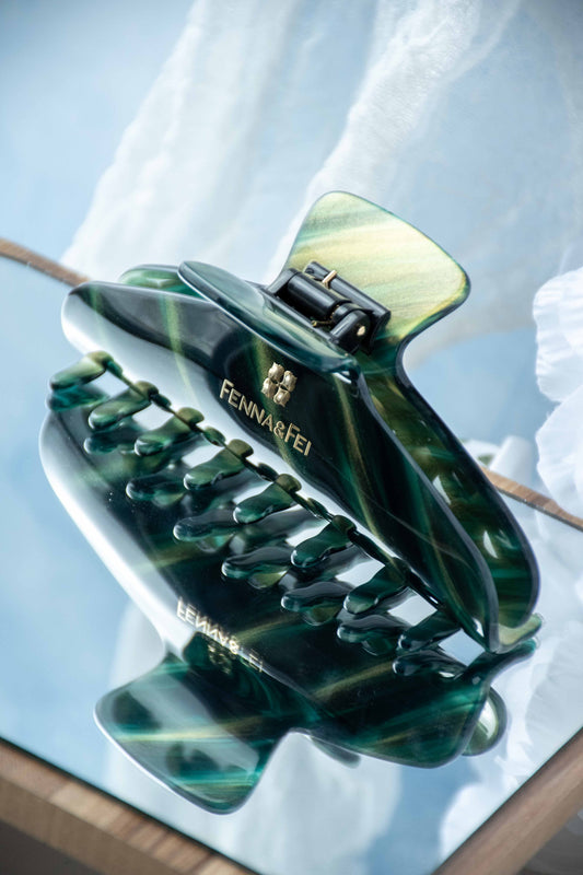 Glamour Grip Wave Claw in Roscoelite | Emerald Gold Shimmer | Italian Acetate Tortoise Shell Large Hair Clip