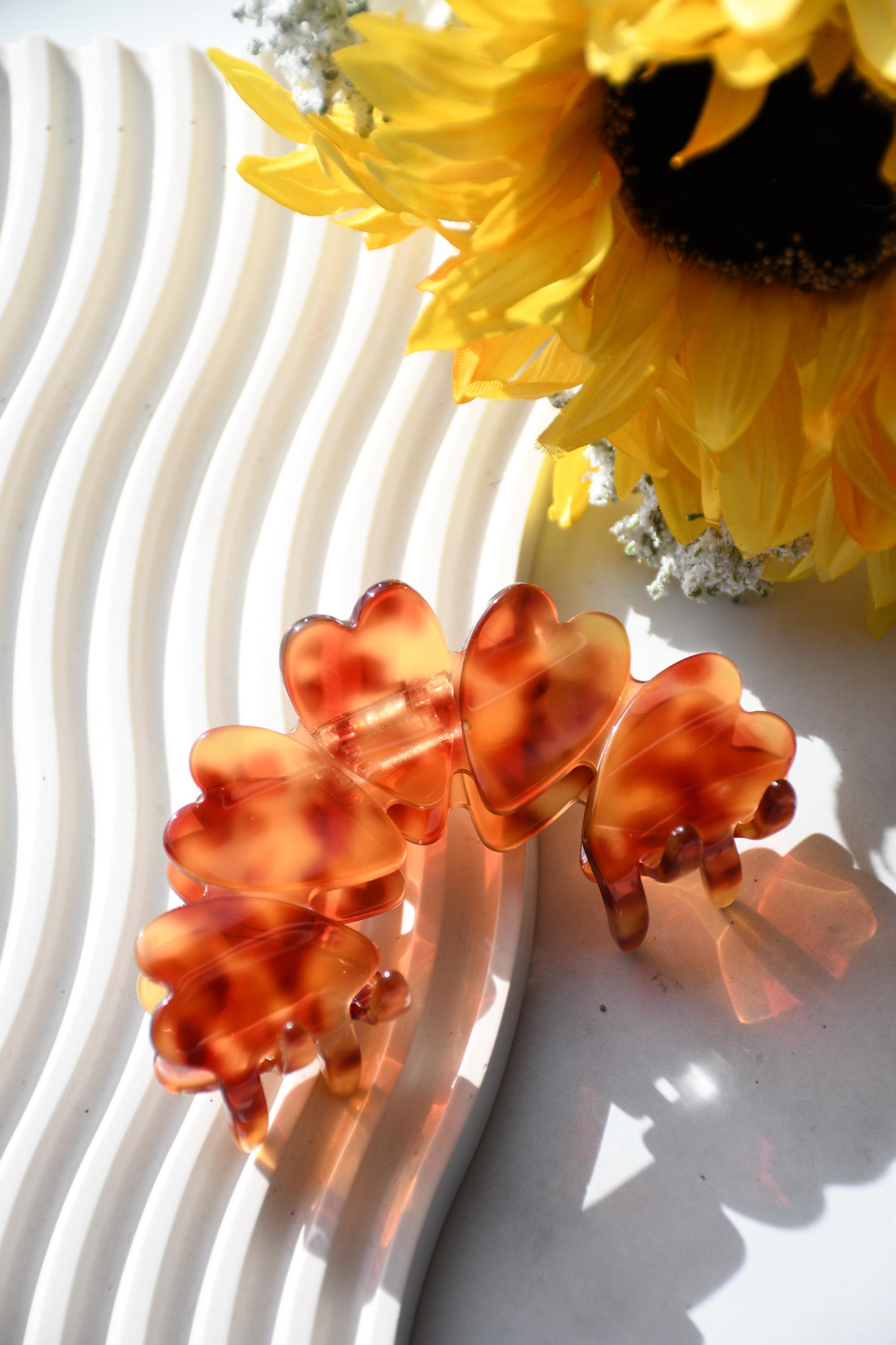 Heart Claw in Somali - All Acetate Hair Claw