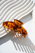 Oval Claw in Classic - All Acetate Hair Claw
