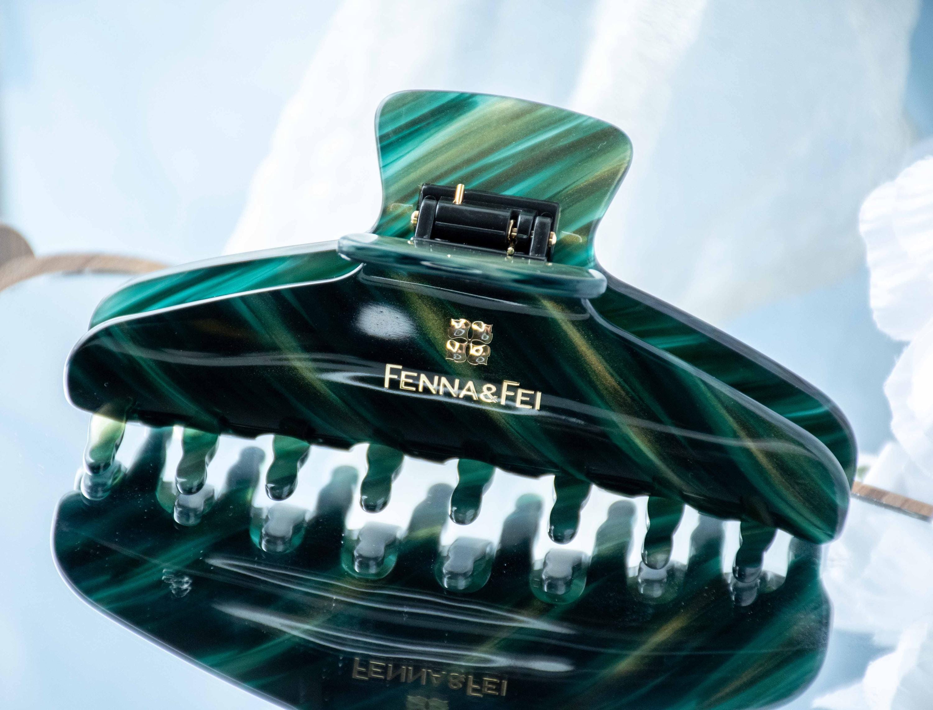 Glamour Grip Wave Claw in Roscoelite | Emerald Gold Shimmer | Italian Acetate Tortoise Shell Large Hair Clip