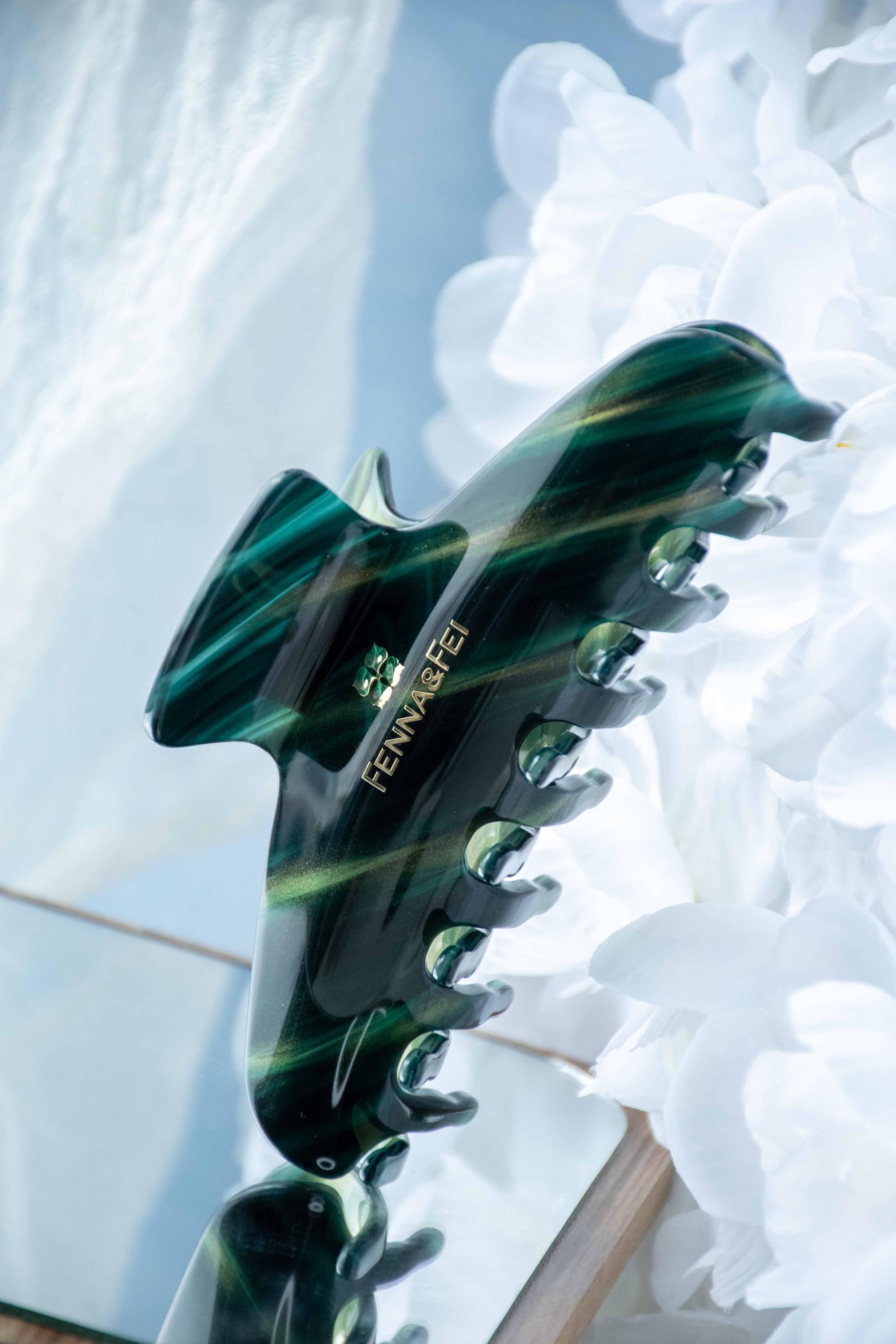 Glamour Grip Wave Claw in Roscoelite | Emerald Gold Shimmer | Italian Acetate Tortoise Shell Large Hair Clip