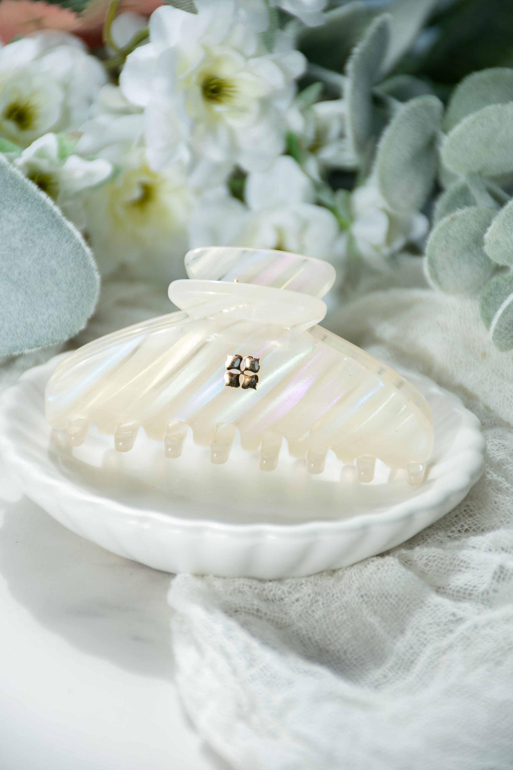 White Opal Mini Claw Hair Clip | Pearlescent Italian Acetate