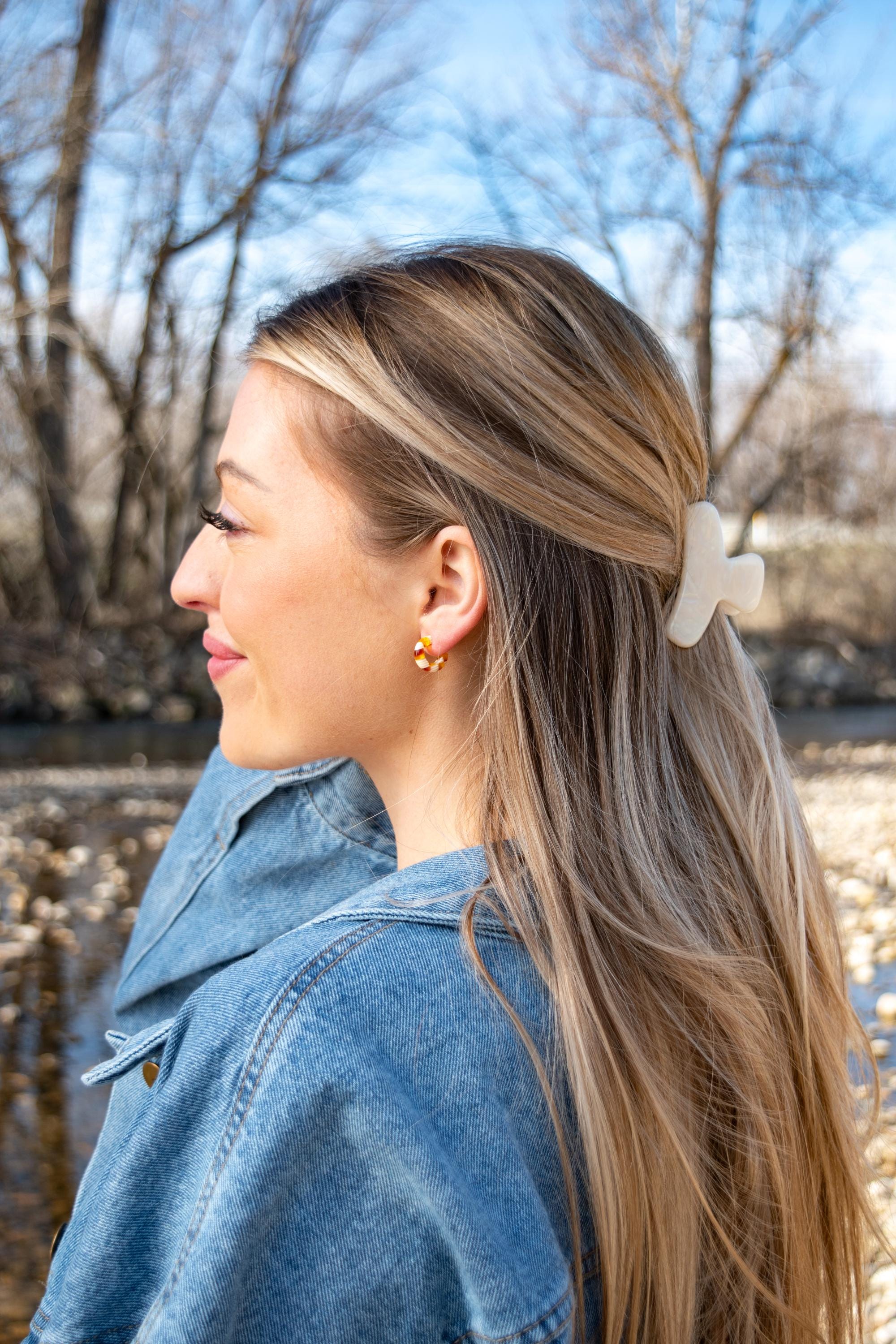 Mini French Claw in Sparkly Sandstone | Multi Color Sparkle | Stainless Steel | Eco Friendly