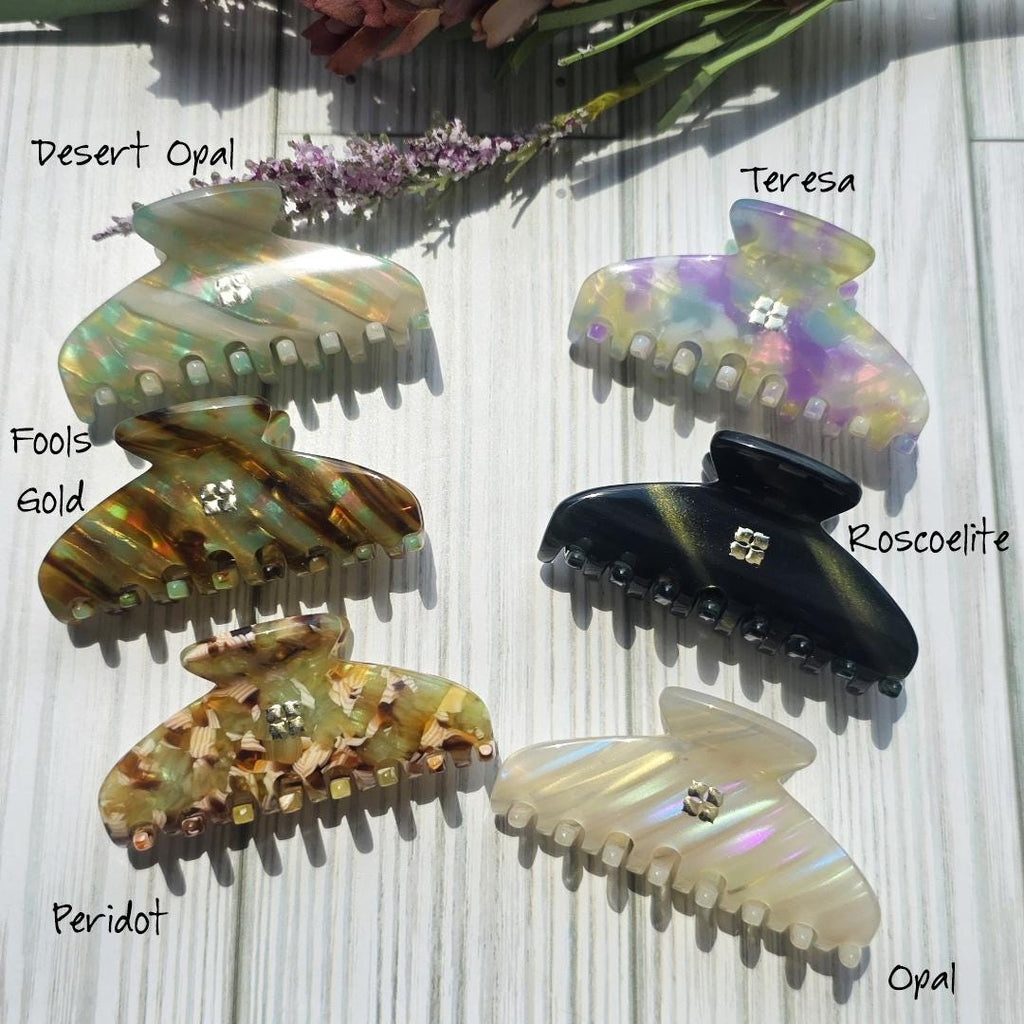 Glamour Grip Mini Claws in Shimmering Greens and Golds  |  Italian Acetate Small Hair Clip