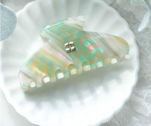 Glamour Grip Mini Claws in Shimmering Greens and Golds  |  Italian Acetate Small Hair Clip
