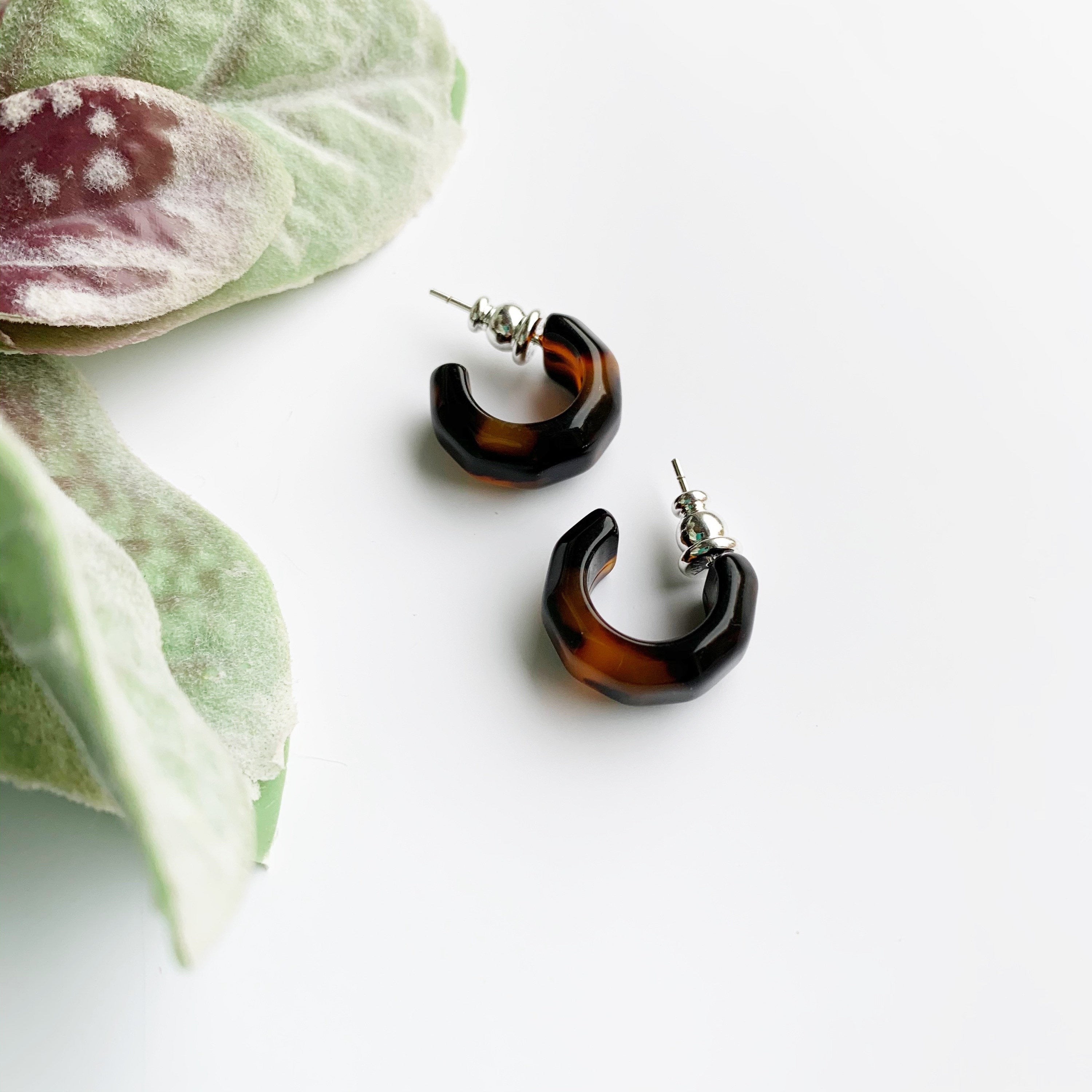 Tortoiseshell resin hot sale hoop earrings