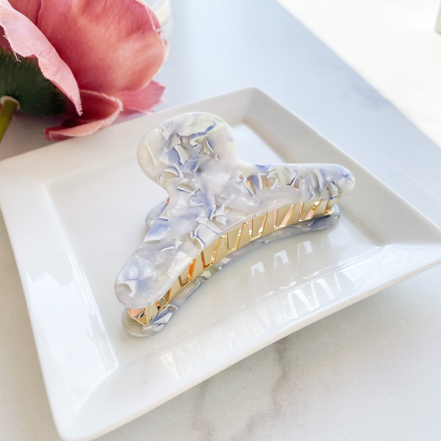 French Claw in Ajisai | Blue White Floral Hydrangea Acetate Hair Clip Gold Strong Stainless Steel